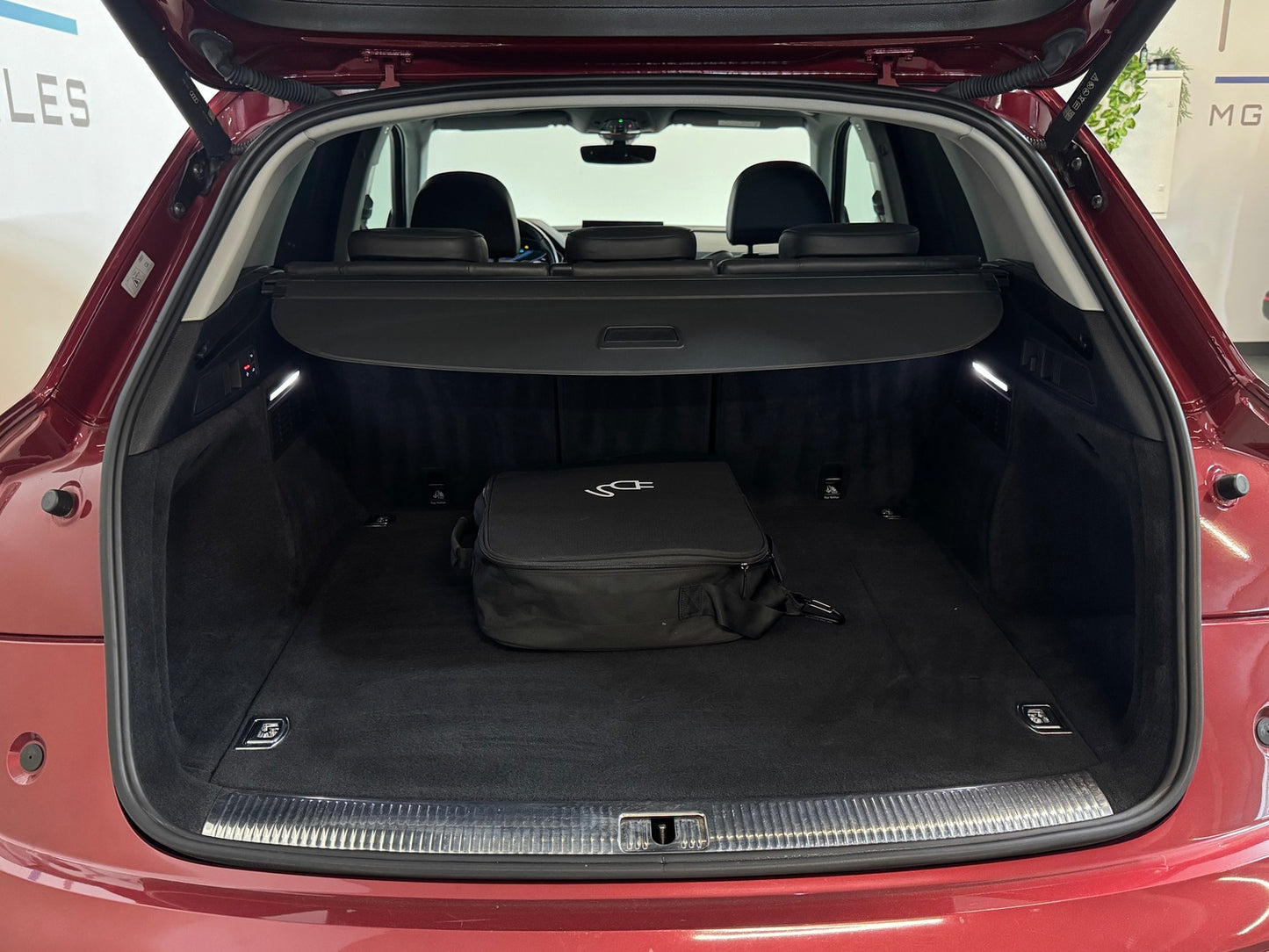 Audi Q5 50 TFSI E-Tron Facelift Quattro Matador Red Metallic