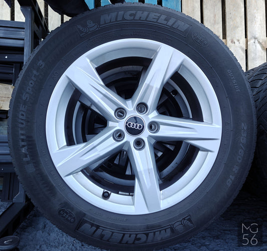 18’’ OEM Audi Q5 8R (~2008–2017) - R18