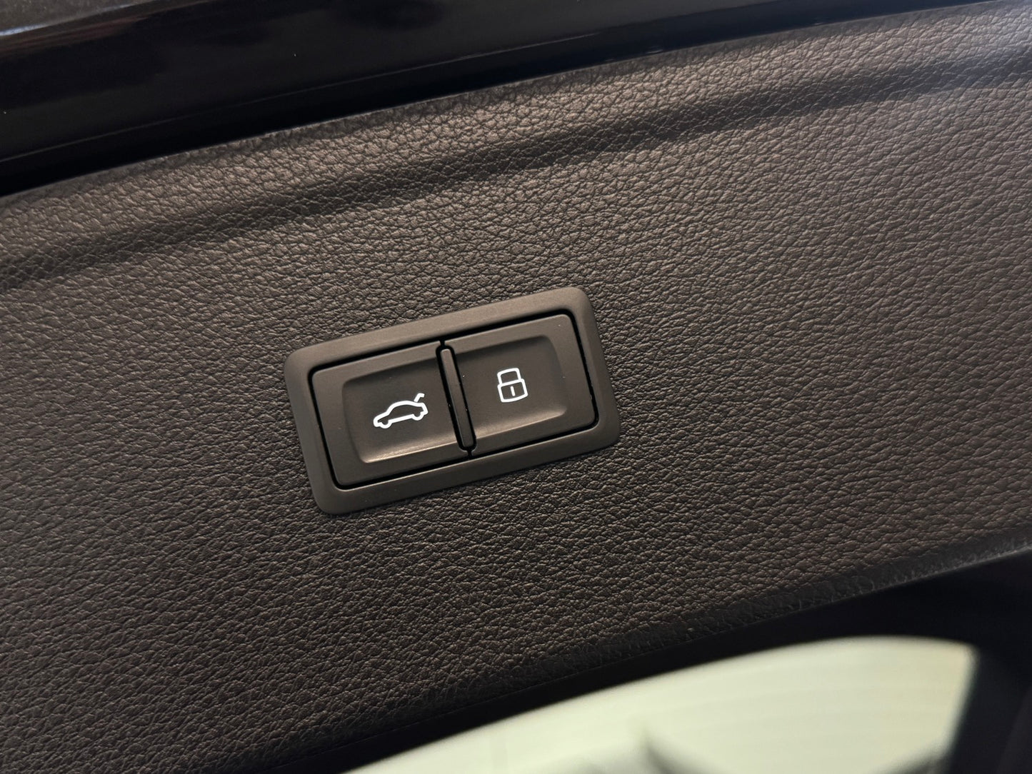 Audi Q5 50 TFSI E-Tron S-Line Quattro S-tronic Black