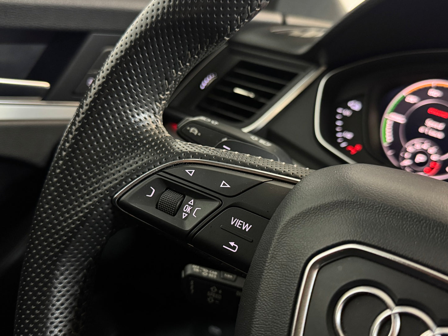 Audi Q5 50 TFSI E-Tron S-Line Quattro S-tronic Black