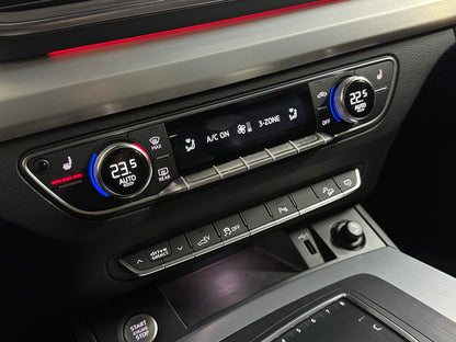 Audi Q5 50 TFSI E-Tron S-Line Quattro S-tronic Black