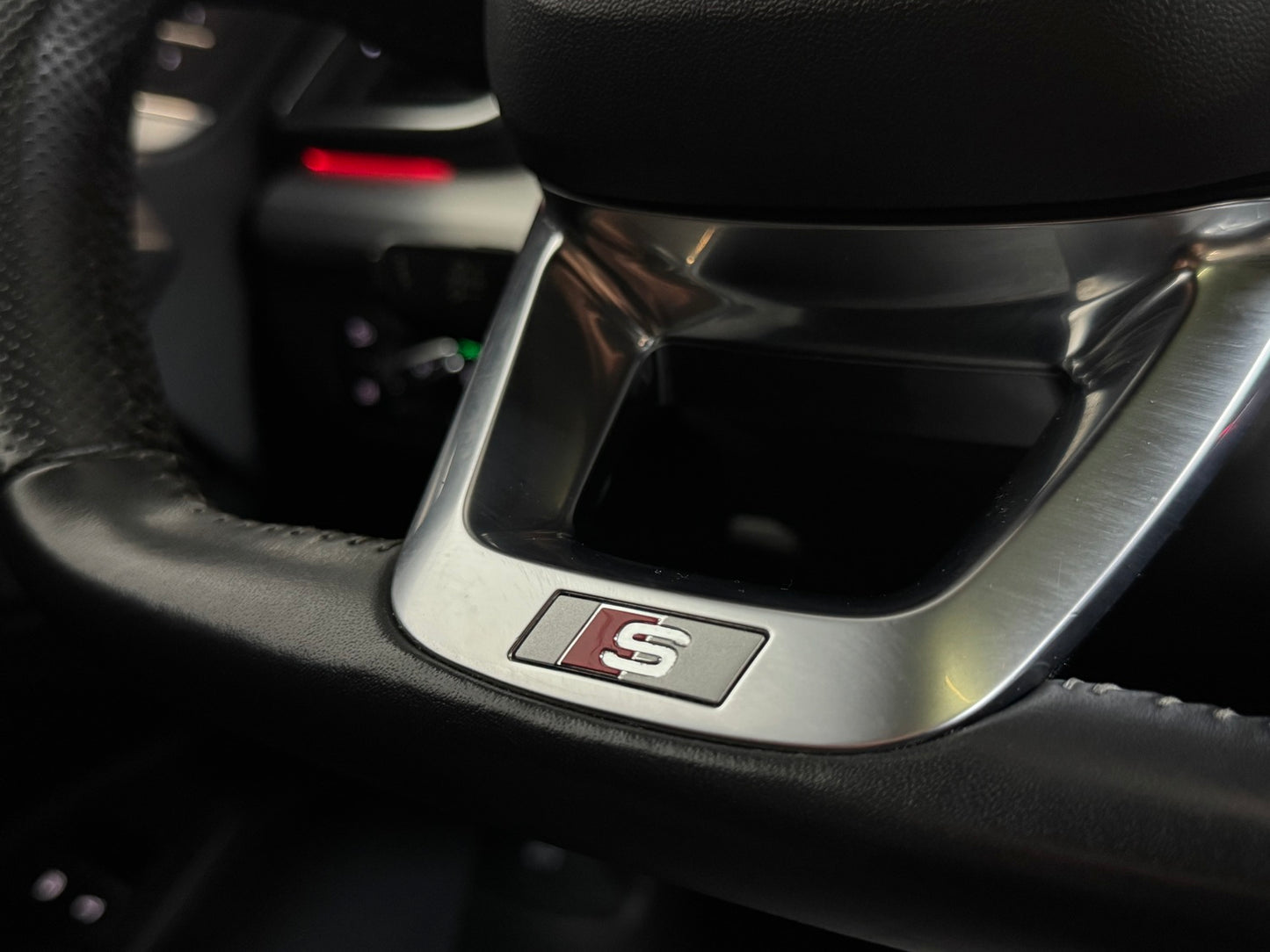 Audi Q5 50 TFSI E-Tron S-Line Quattro S-tronic Black