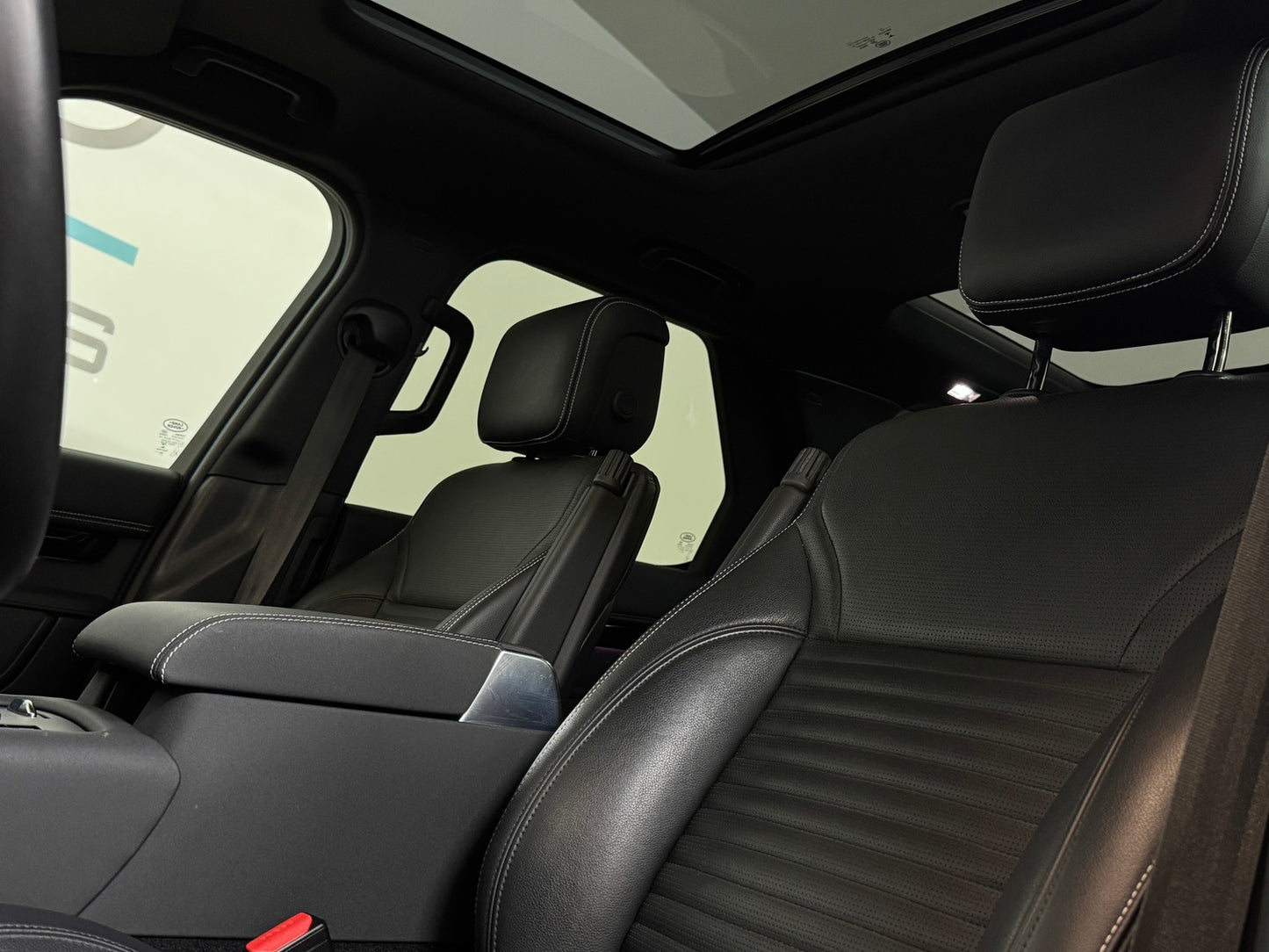 Land Rover Discovery 5 3.0D AWD Drive Select R-Dynamic