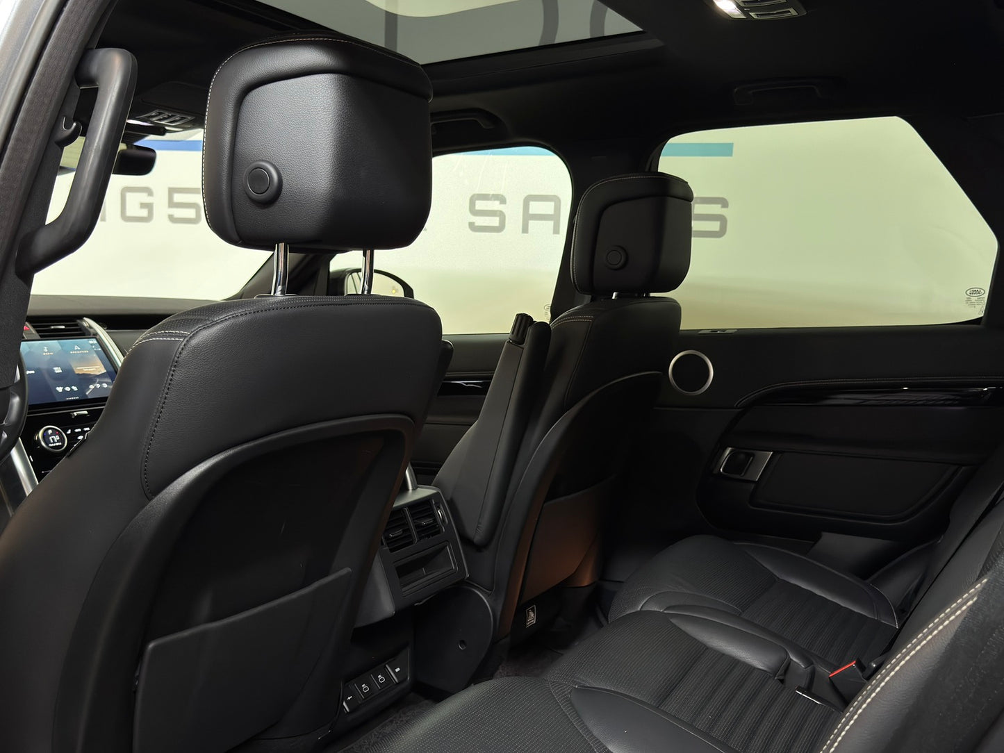 Land Rover Discovery 5 3.0D AWD Drive Select R-Dynamic