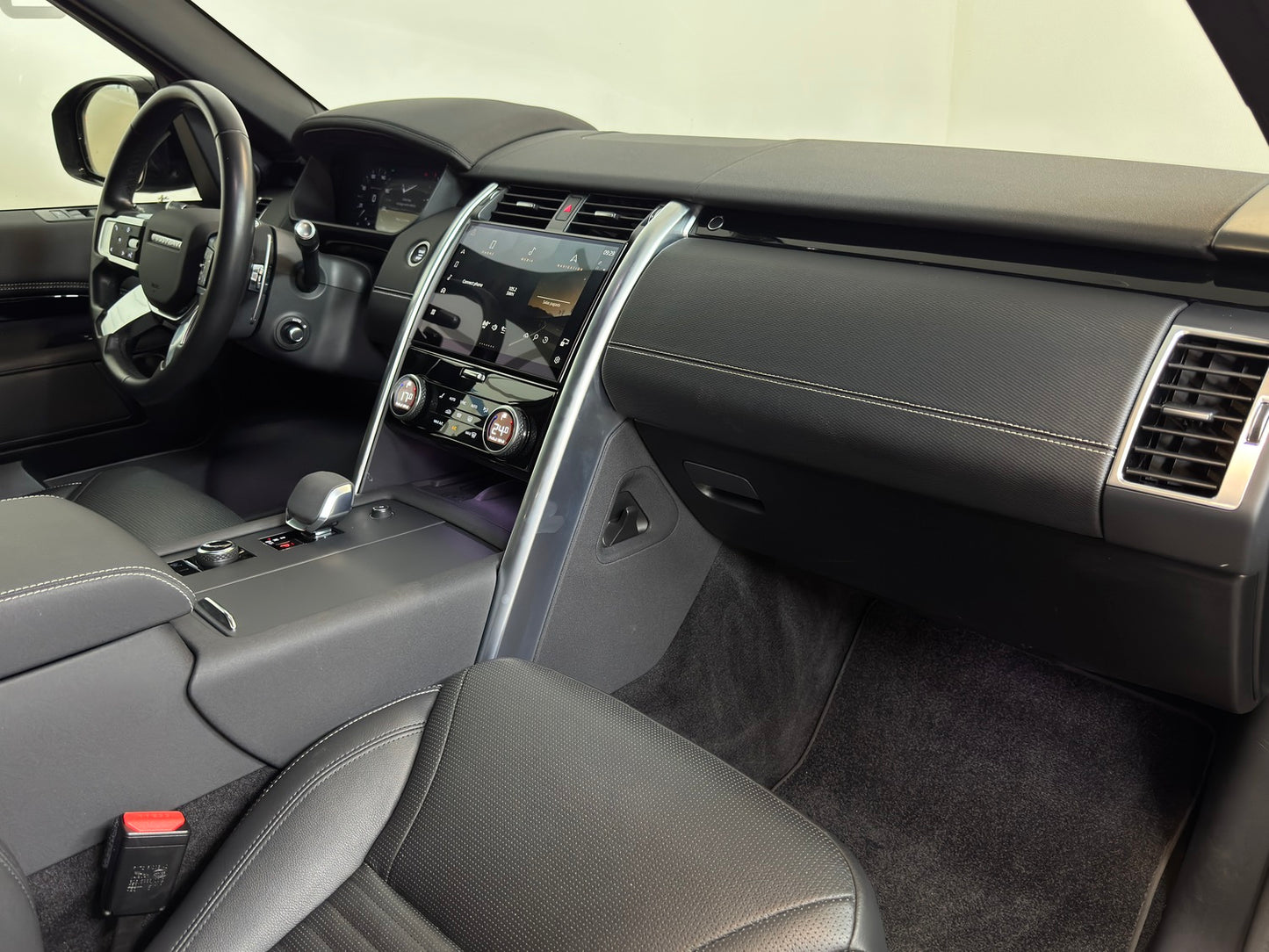 Land Rover Discovery 5 3.0D AWD Drive Select R-Dynamic