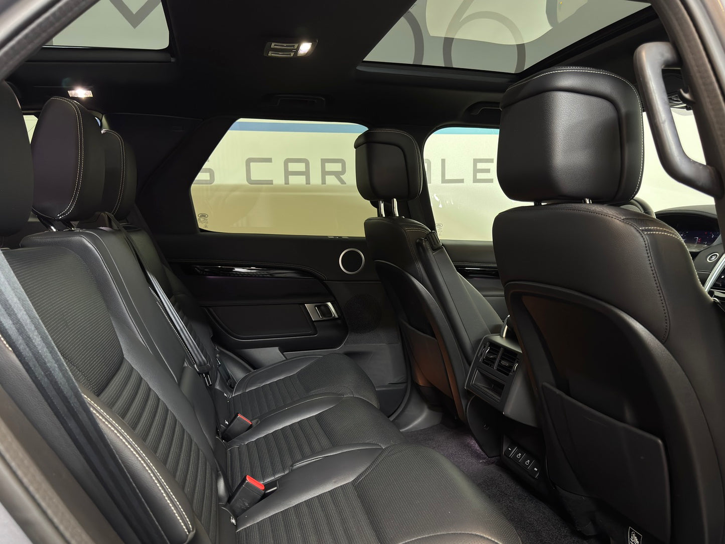 Land Rover Discovery 5 3.0D AWD Drive Select R-Dynamic