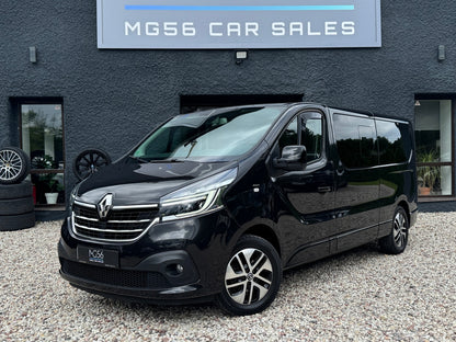 Renualt Trafic L2 8 seats