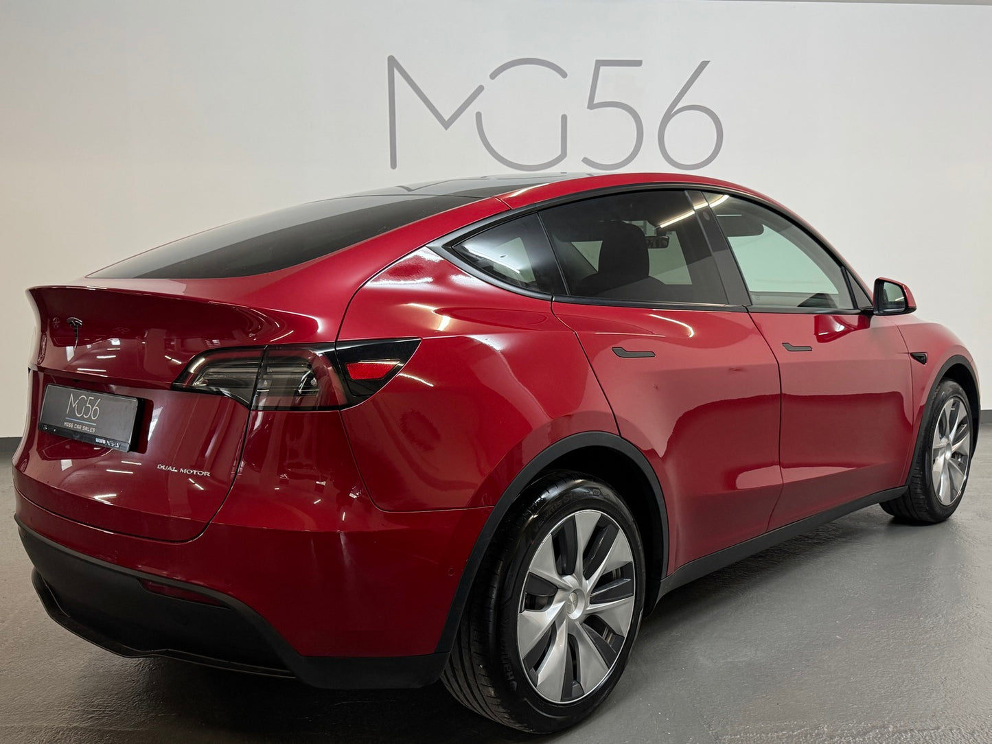 Tesla Model Y Long Range Dual AWD