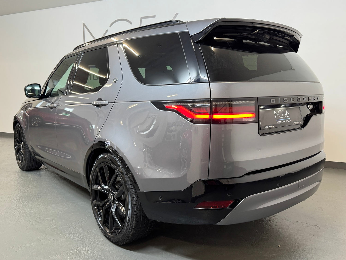 Land Rover Discovery 5 3.0D AWD Drive Select R-Dynamic