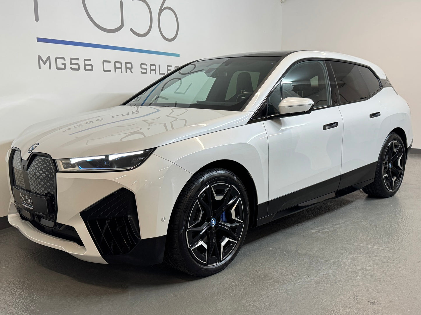 BMW iX 50 M-Sport Package x-Drive