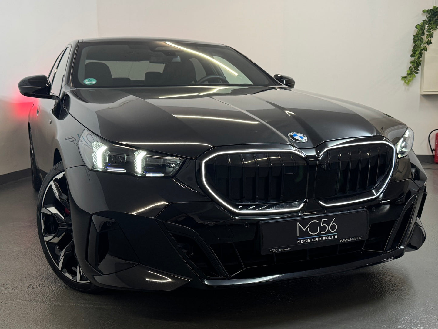 BMW 520i MHEV M-Sport Package Pro