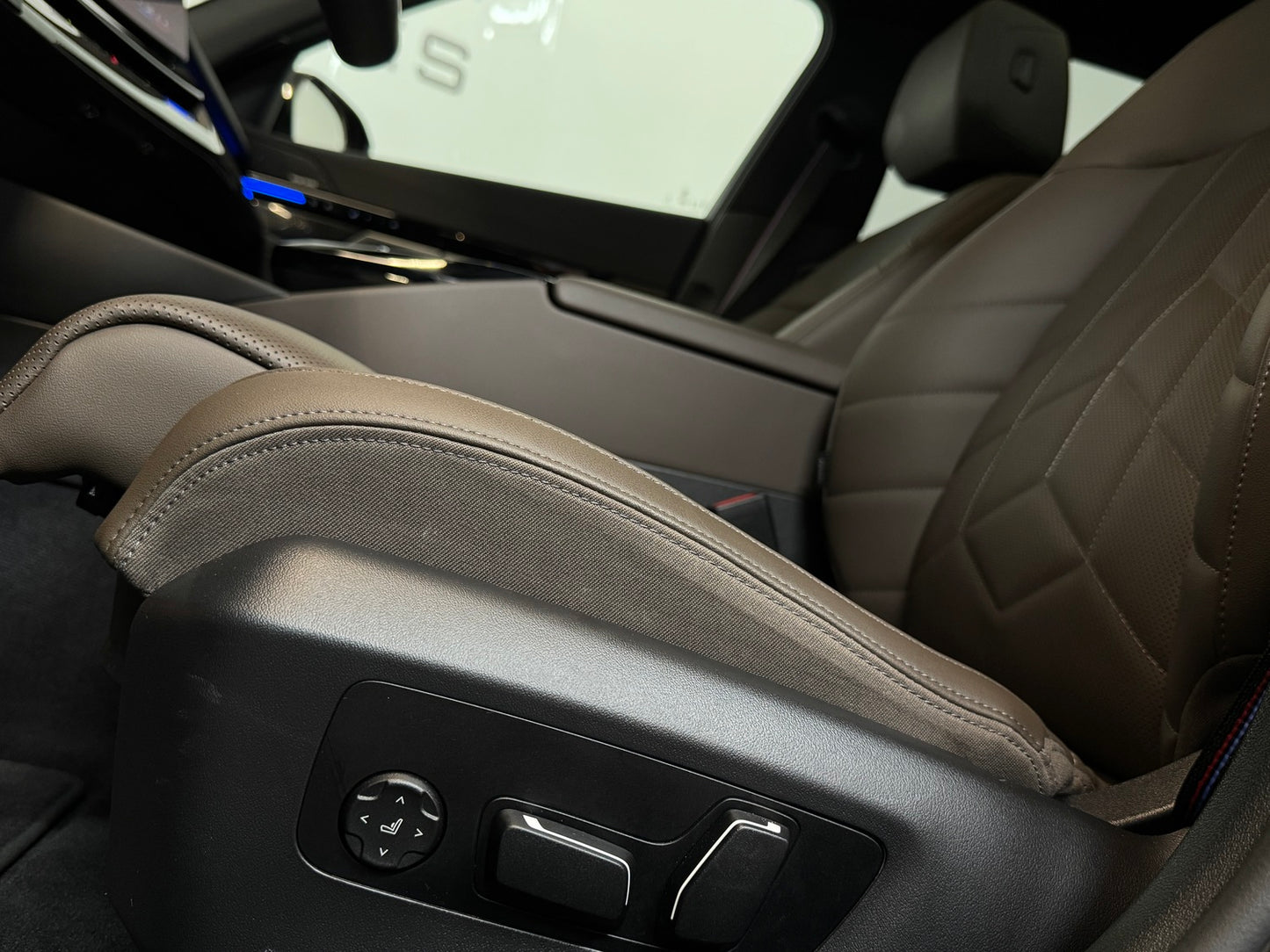 BMW 520i MHEV M-Sport Package Pro