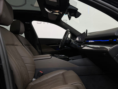 BMW 520i MHEV M-Sport Package Pro