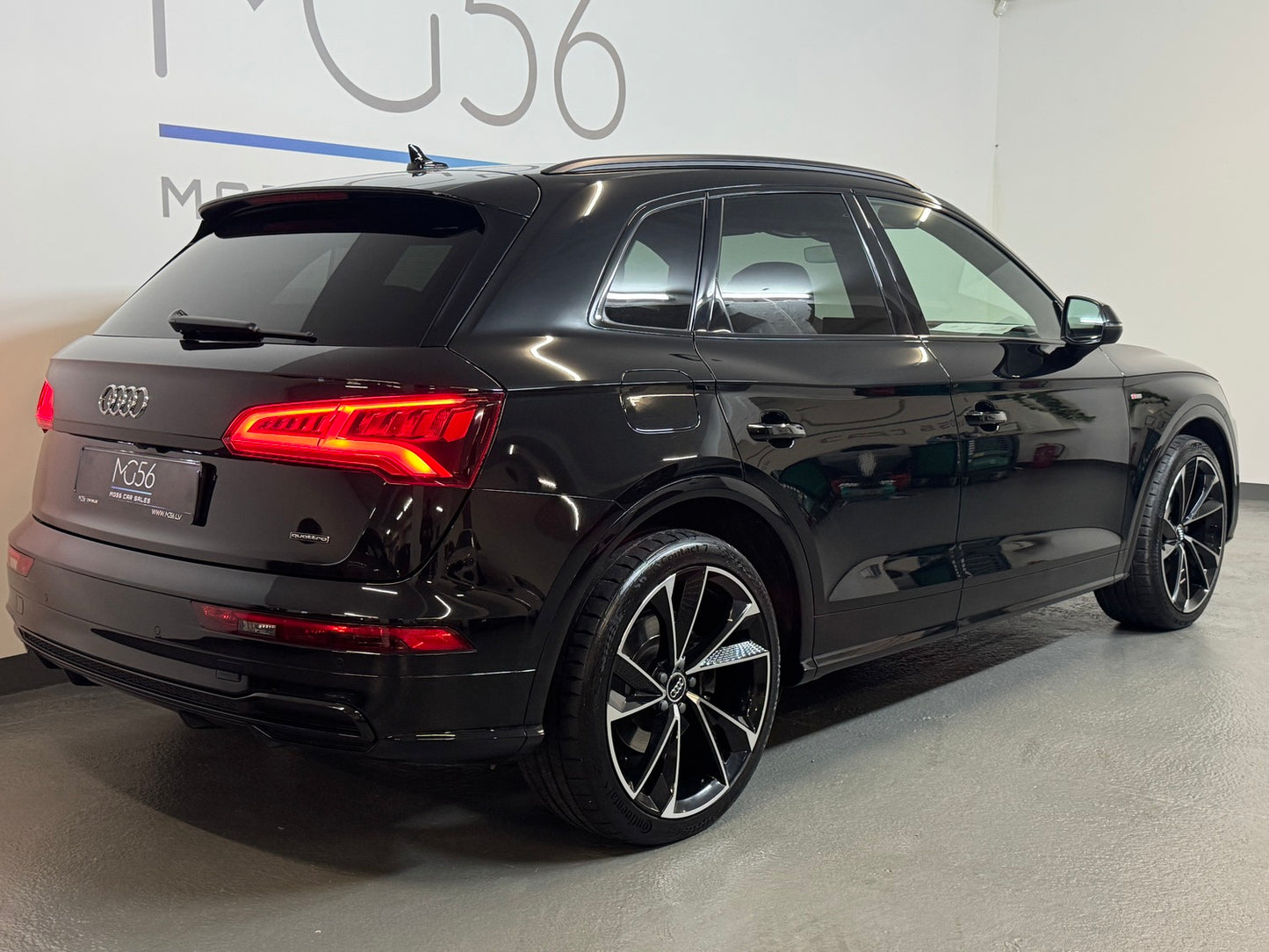 Audi Q5 50 TFSI E-Tron S-Line Quattro S-tronic Black