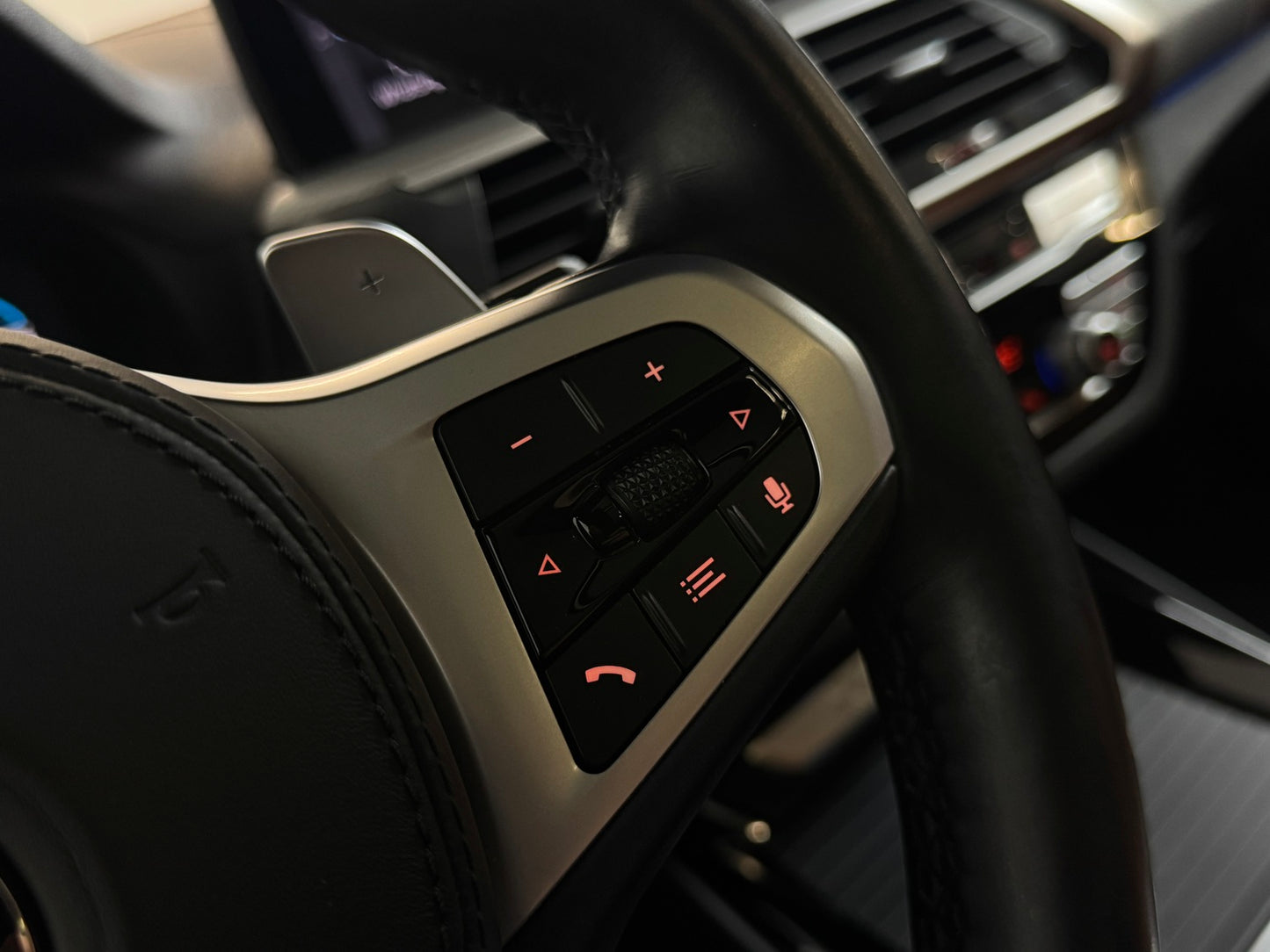 BMW X3 x-Drive30e M-Sport Package Plug-in Hybrid M-Sport Seats