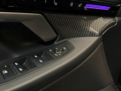 BMW G60 520i MHEV 218hp M-Sport Package Pro Black