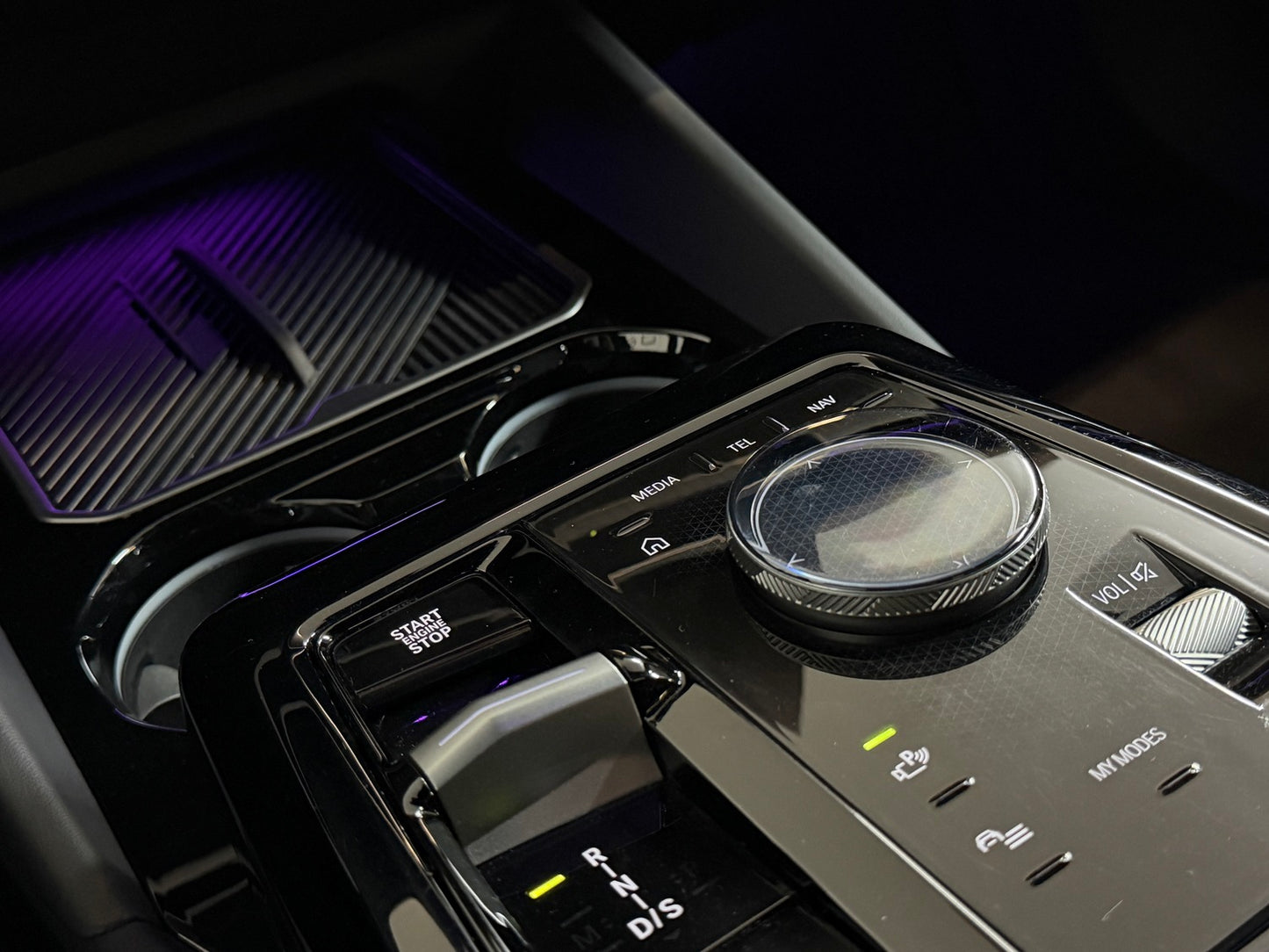 BMW G60 520i MHEV 218hp M-Sport Package Pro Black