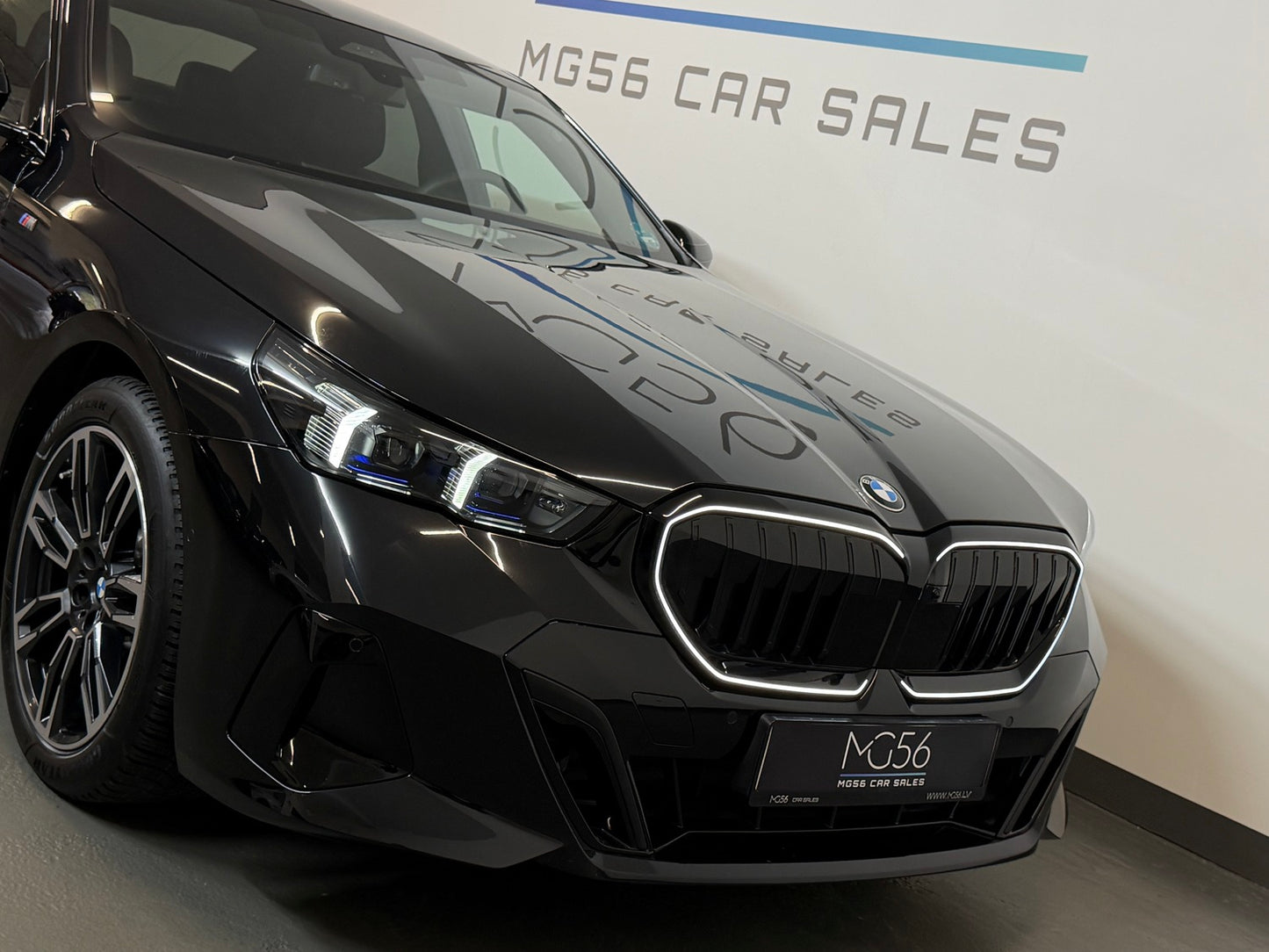 BMW G60 520i MHEV 218hp M-Sport Package Pro Black