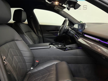 BMW G60 520i MHEV 218hp M-Sport Package Pro Black