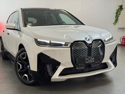 BMW iX 40 x-Drive M-Sport Package Mineralweiss Soft Close