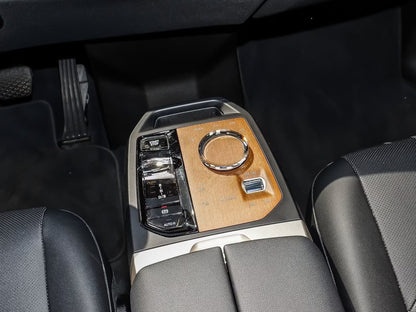 BMW iX 40 x-Drive M-Sport Package Mineralweiss Soft Close