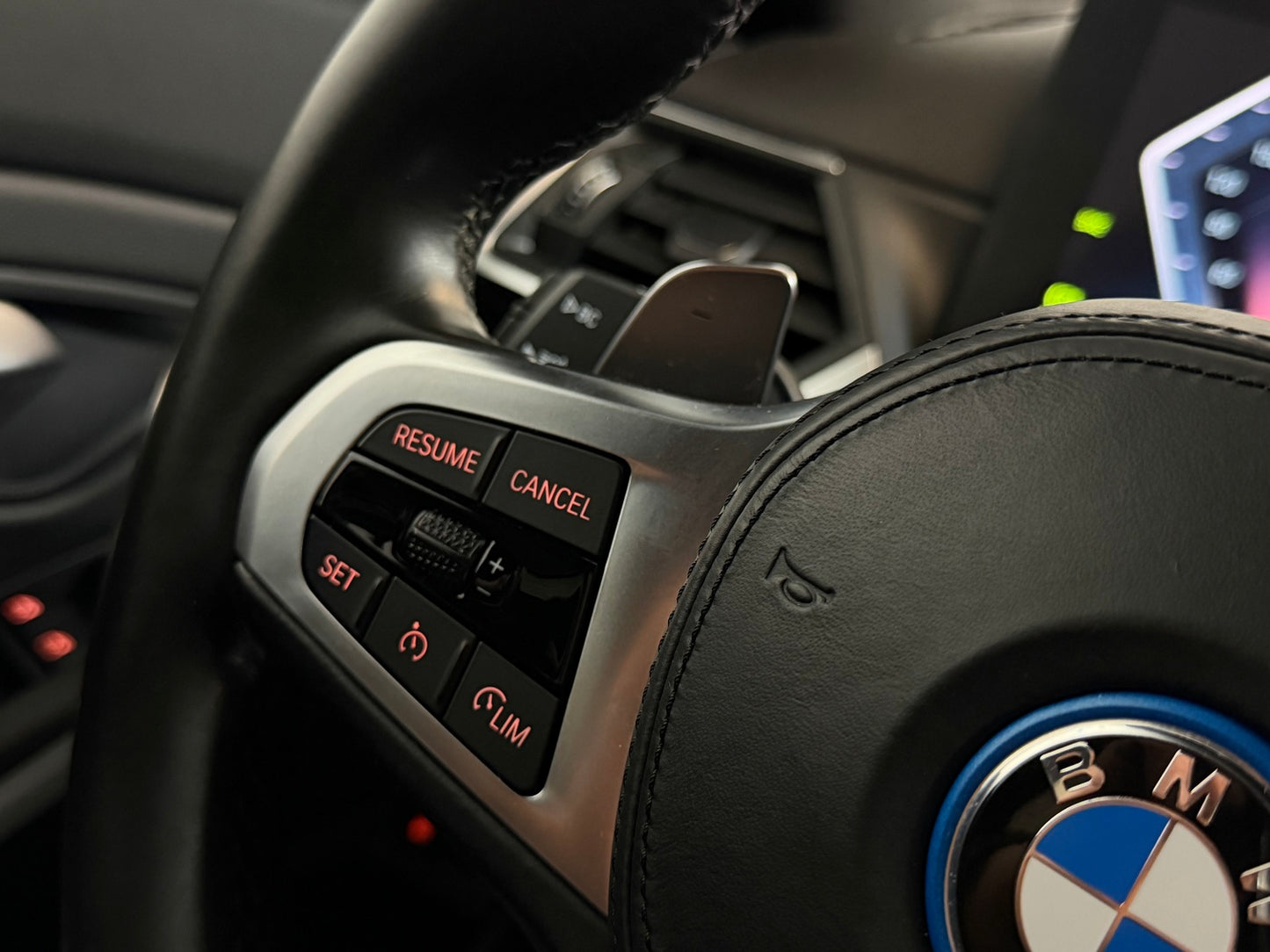 BMW 330E Touring x-Drive M-Sport Package Facelift