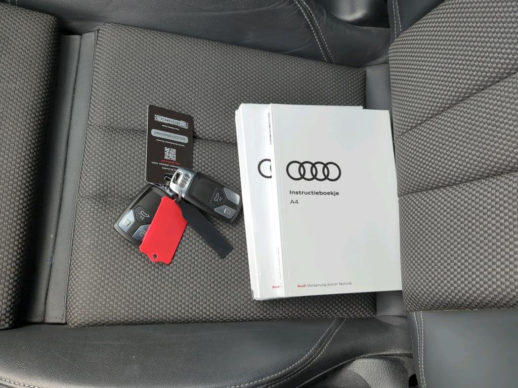 Audi A4 Avant 35 TFSI S Edition Competition