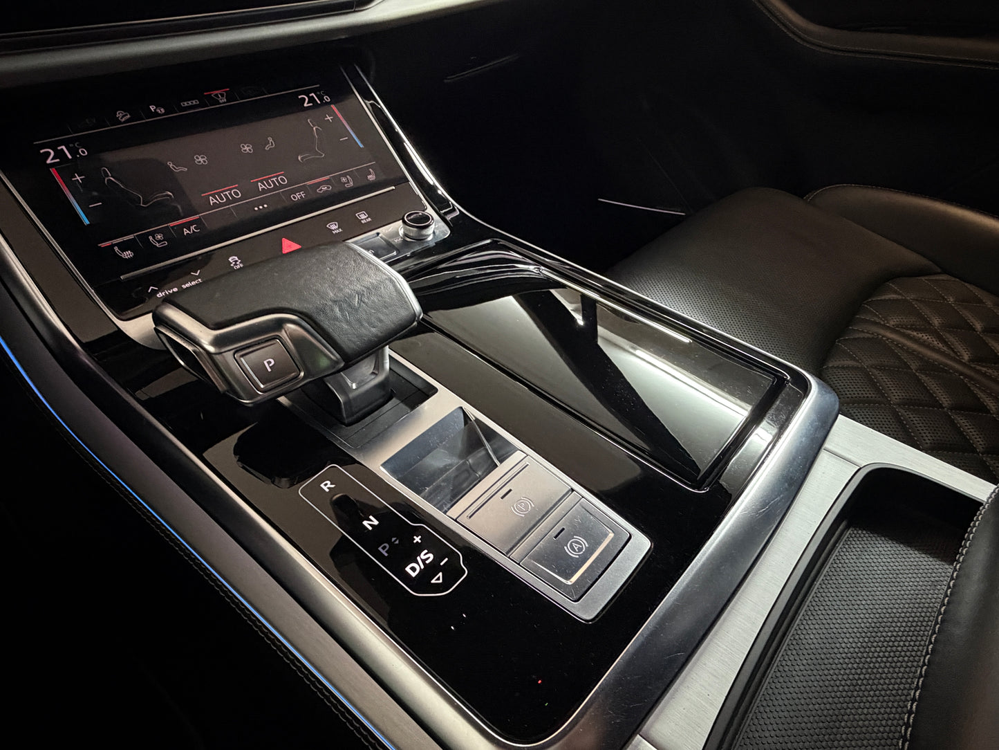 Audi Q7 60 TFSI S-Line Quattro Plug-in Hybrid