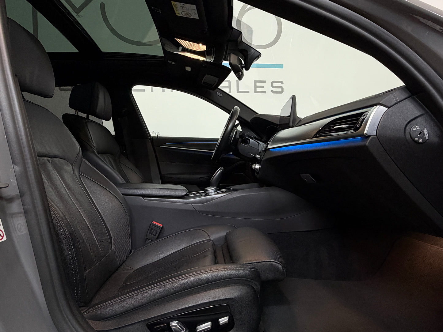 BMW 530E Touring M-Sport Package x-Drive Berninagrau Bernsteineffekt Metallic