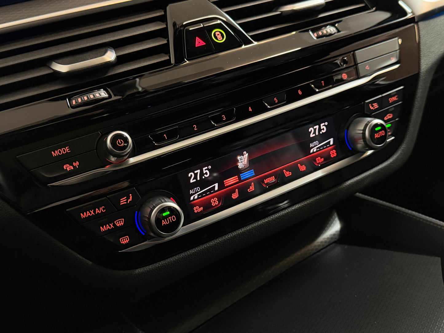 BMW 530E Touring M-Sport Package x-Drive Berninagrau Bernsteineffekt Metallic