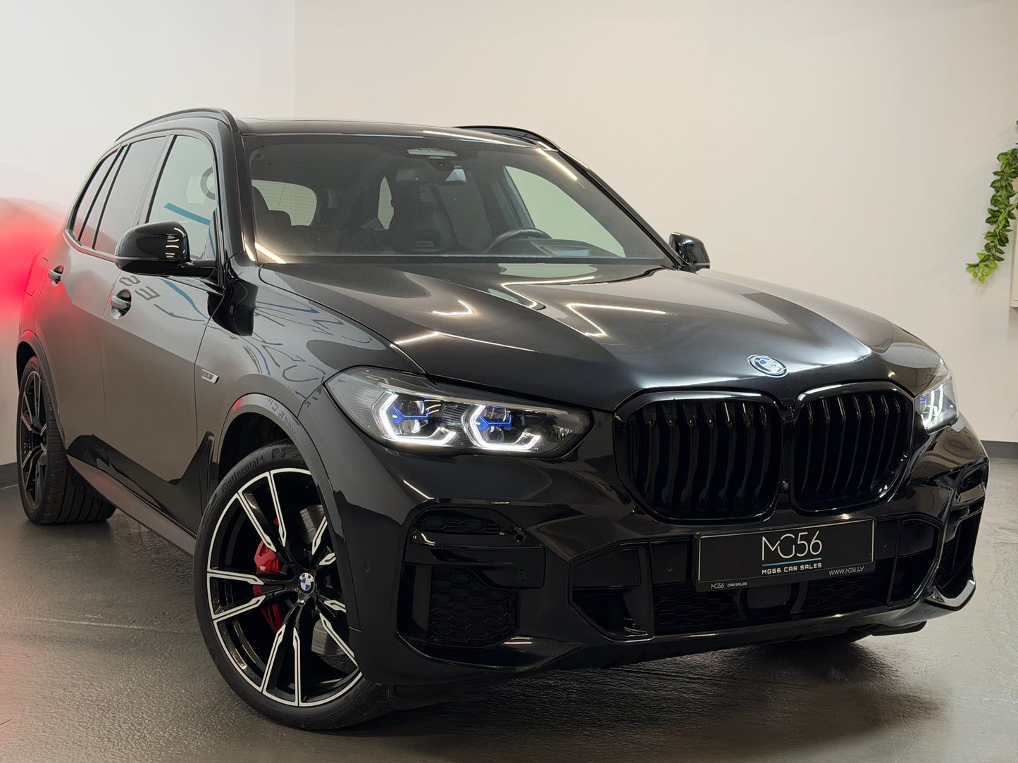 BMW X5 45e M-Sport Package Plug-in Hybrid Black Edition M Seats