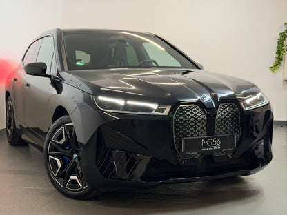 BMW iX 40 x-Drive M-Sport Package Black Soft Close