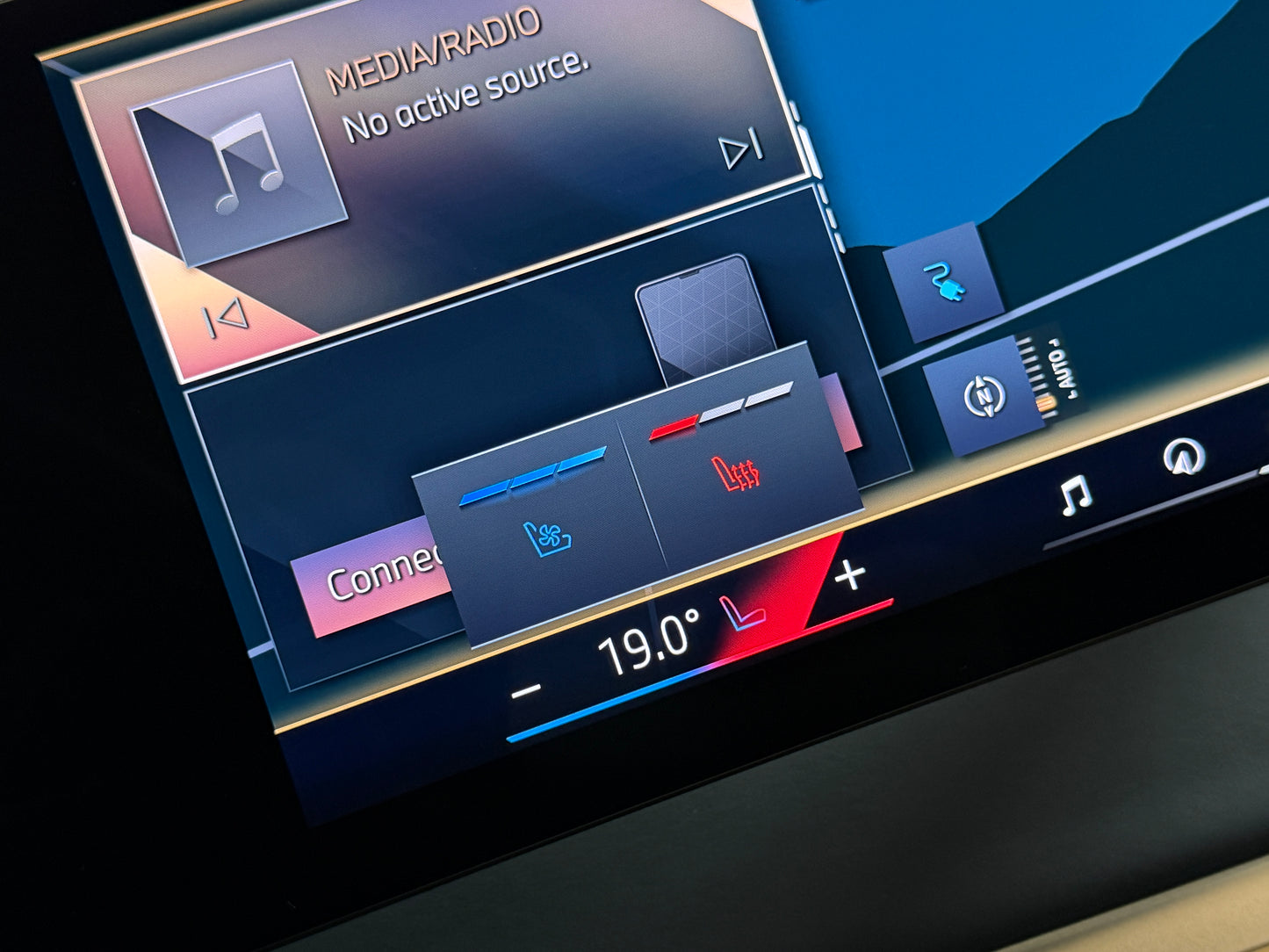 BMW iX 40 x-Drive M-Sport Package Black Soft Close