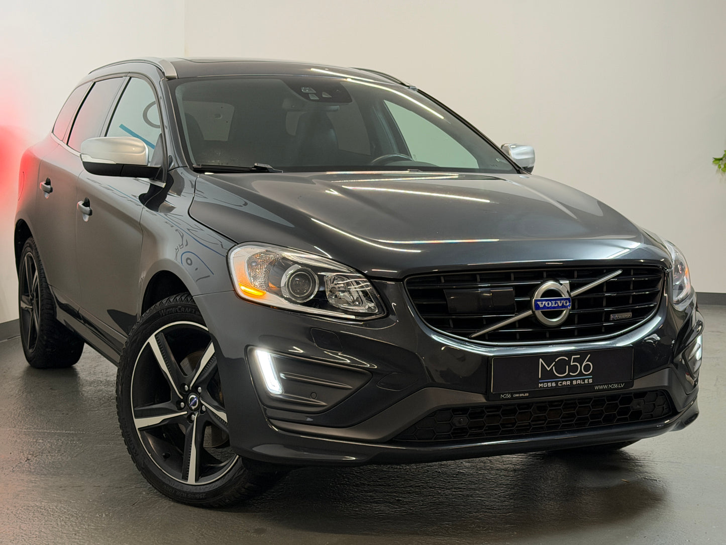 Volvo XC60 2.4 D5 R-Design AWD