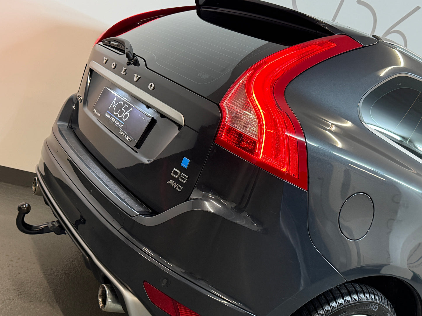 Volvo XC60 2.4 D5 R-Design AWD