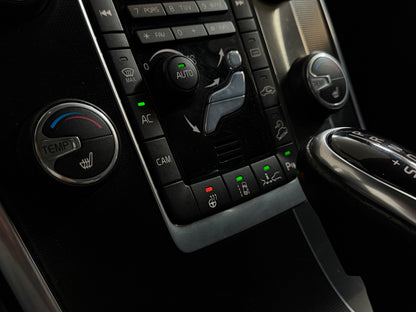 Volvo XC60 2.4 D5 R-Design AWD