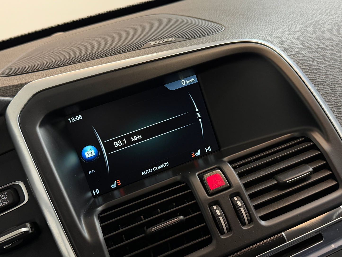 Volvo XC60 2.4 D5 R-Design AWD