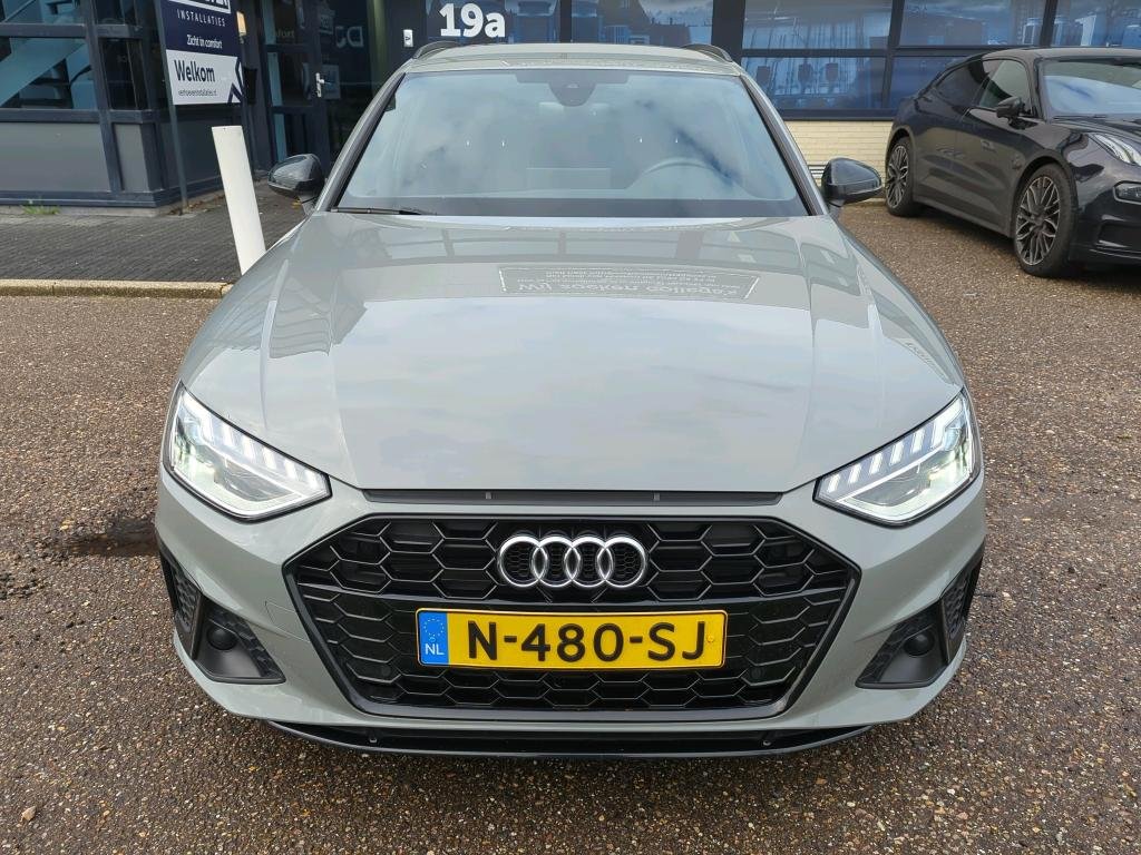 Audi A4 Avant 35 TFSI S Edition Competition