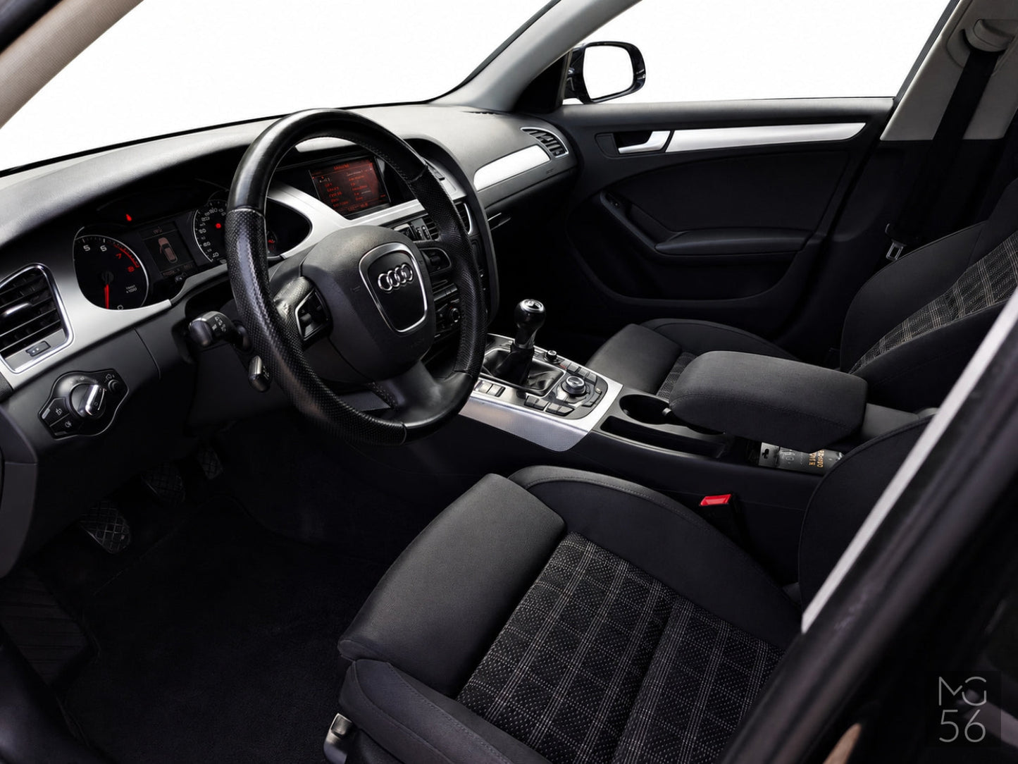 Audi A4 Avant 1.8 2012 TFSI Phantom Black Pearlescent - Audi
