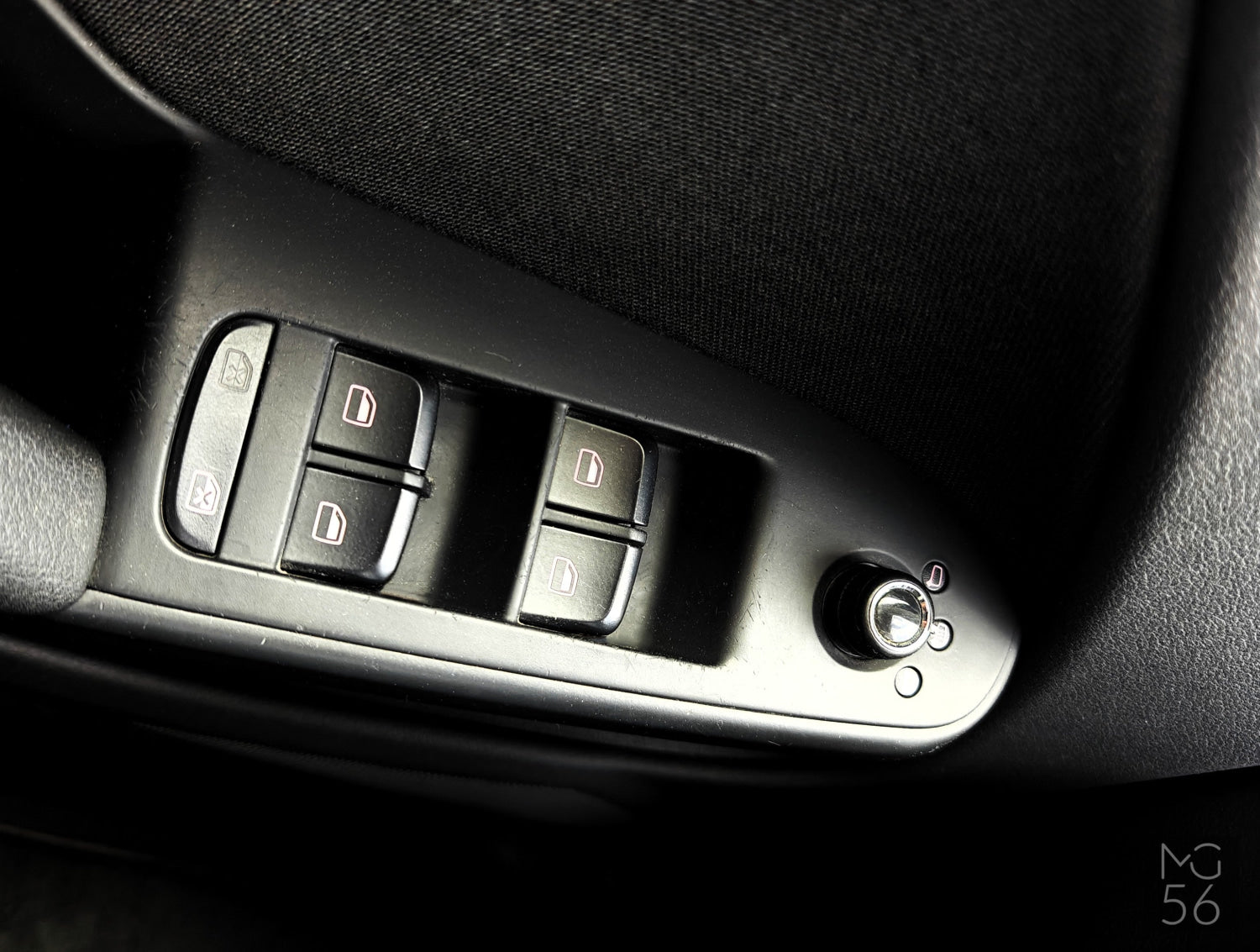 Audi A4 Avant 1.8 2012 TFSI Phantom Black Pearlescent - Audi