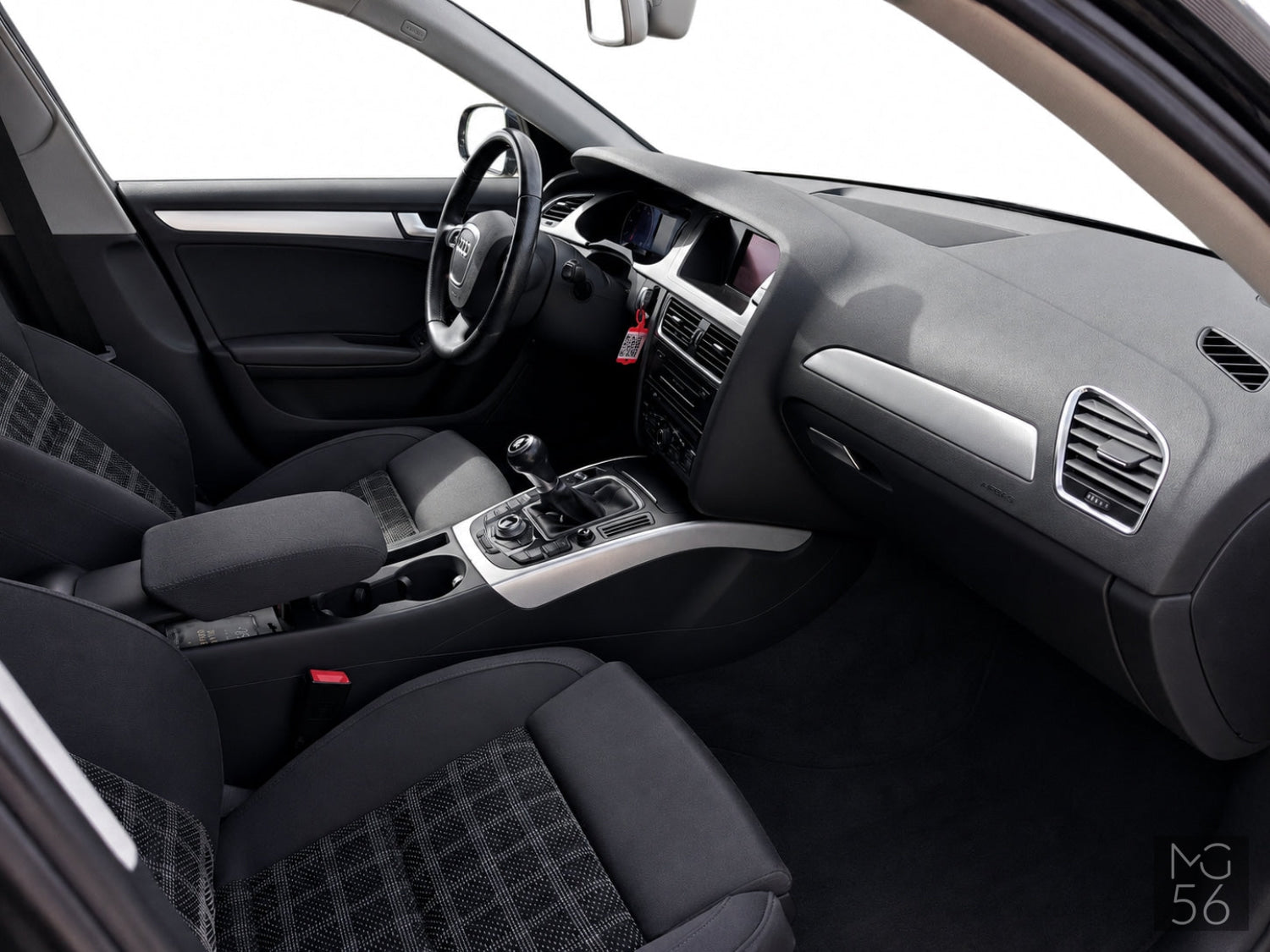 Audi A4 Avant 1.8 2012 TFSI Phantom Black Pearlescent - Audi
