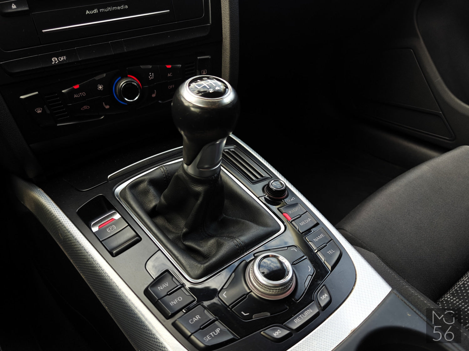 Audi A4 Avant 1.8 2012 TFSI Phantom Black Pearlescent - Audi