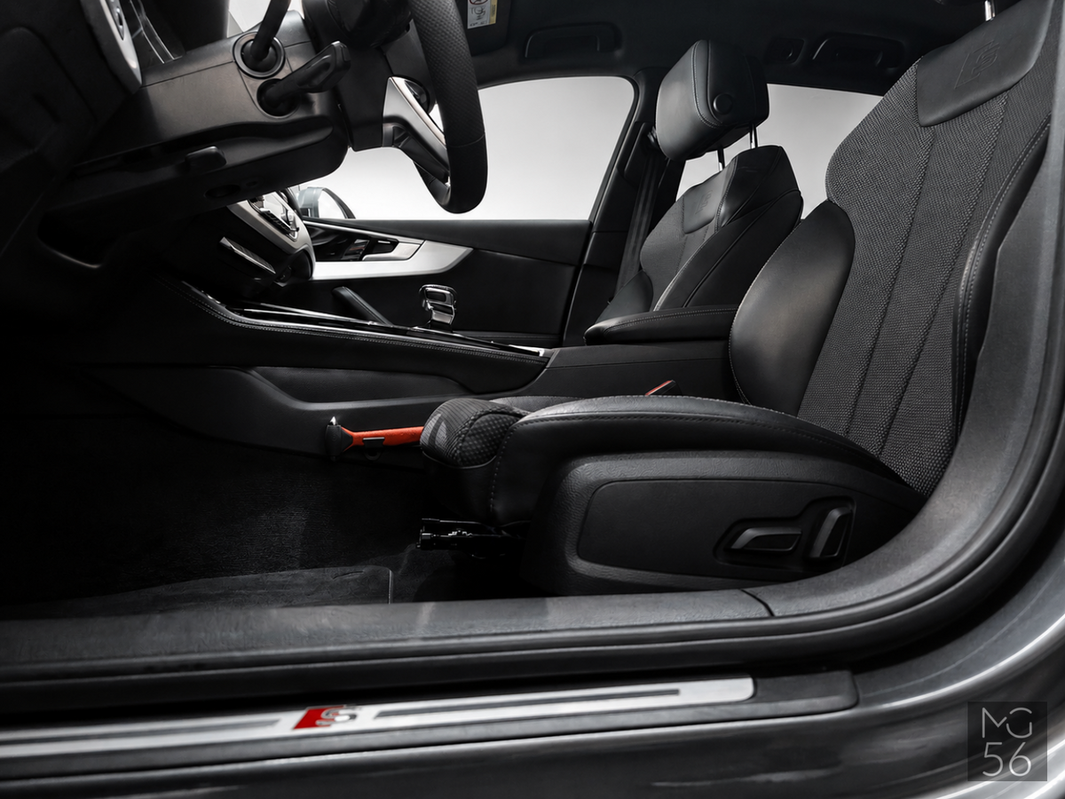 Audi A4 Avant 2.0 TFSI MHEV S line Daytona Grey Pearlescent - Audi