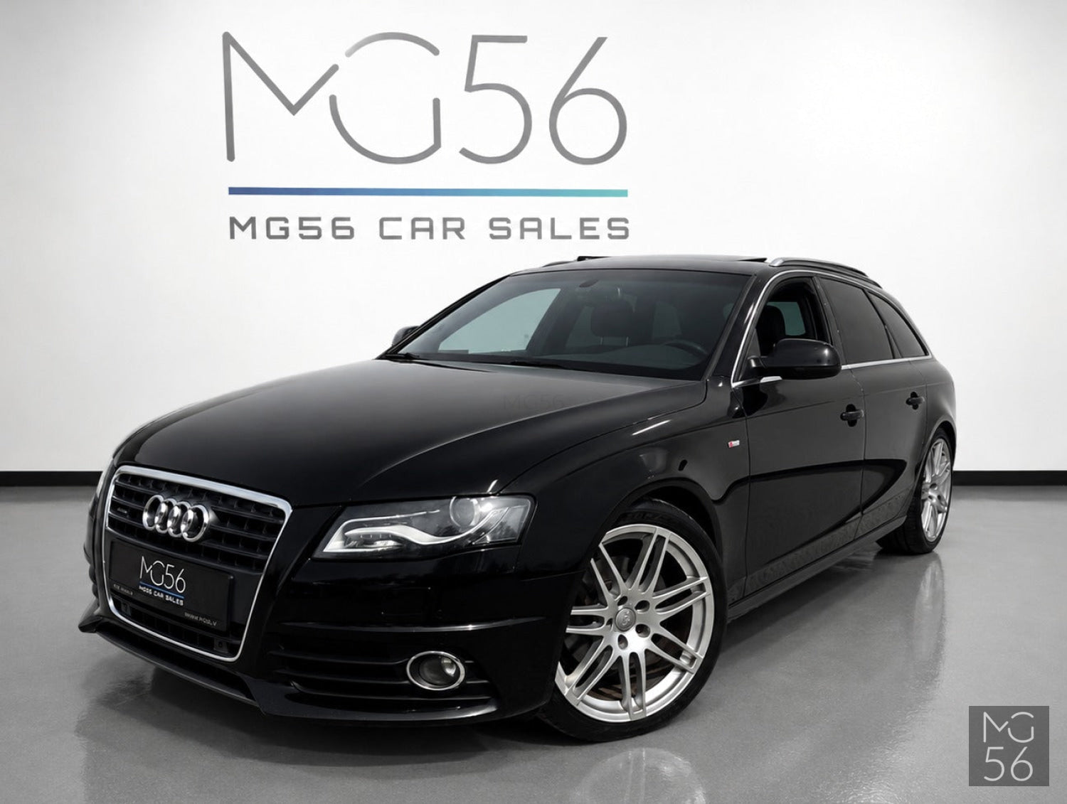 Audi A4 Avant 2.0 TFSI Quattro S line Phantom Black Pearlescent - Audi