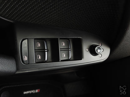 Audi A4 Avant 2.0 TFSI Quattro S line Phantom Black Pearlescent - Audi