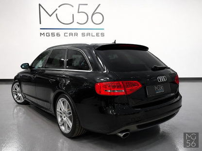 Audi A4 Avant 2.0 TFSI Quattro S line Phantom Black Pearlescent - Audi