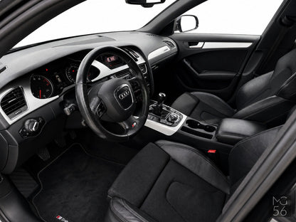 Audi A4 Avant 2.0 TFSI Quattro S line Phantom Black Pearlescent - Audi