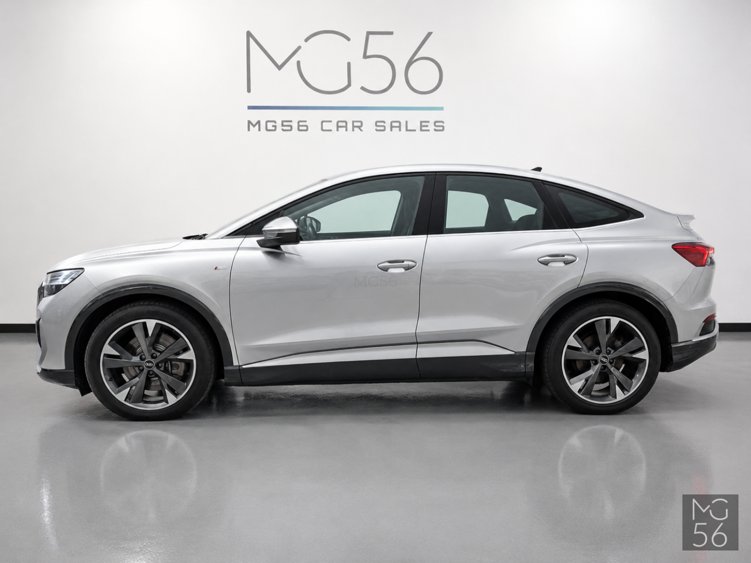 Audi Q4 Sportback 50 E-Tron Quattro S line Full Options Floret Silver Metallic - Audi