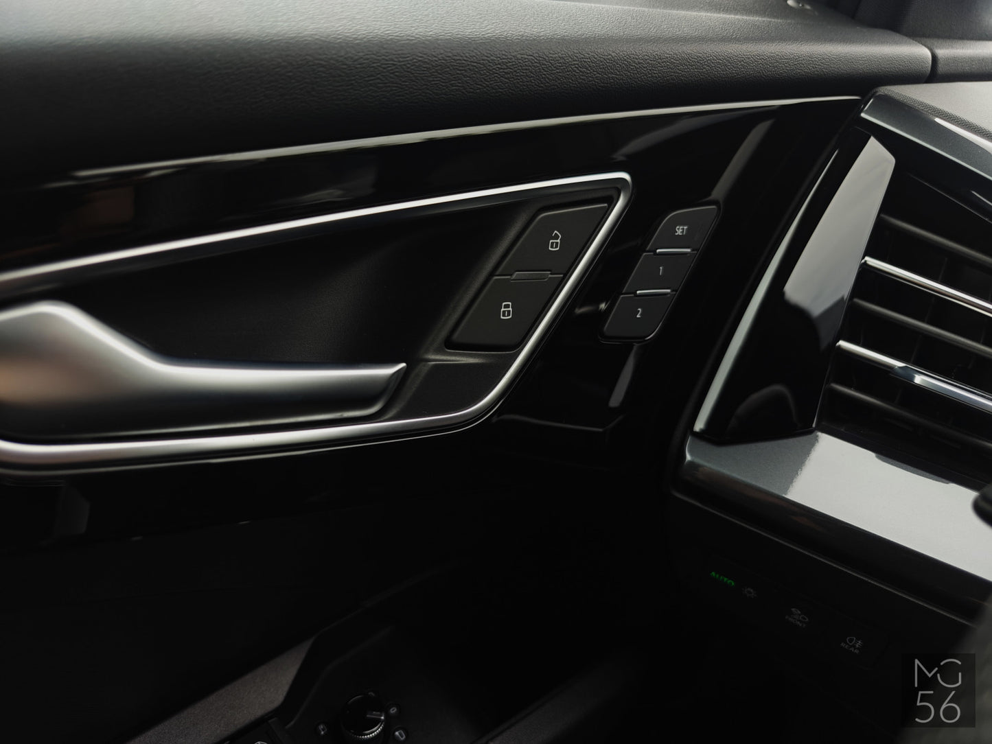 Audi Q4 Sportback 50 E-Tron Quattro S line Full Options Floret Silver Metallic - Audi