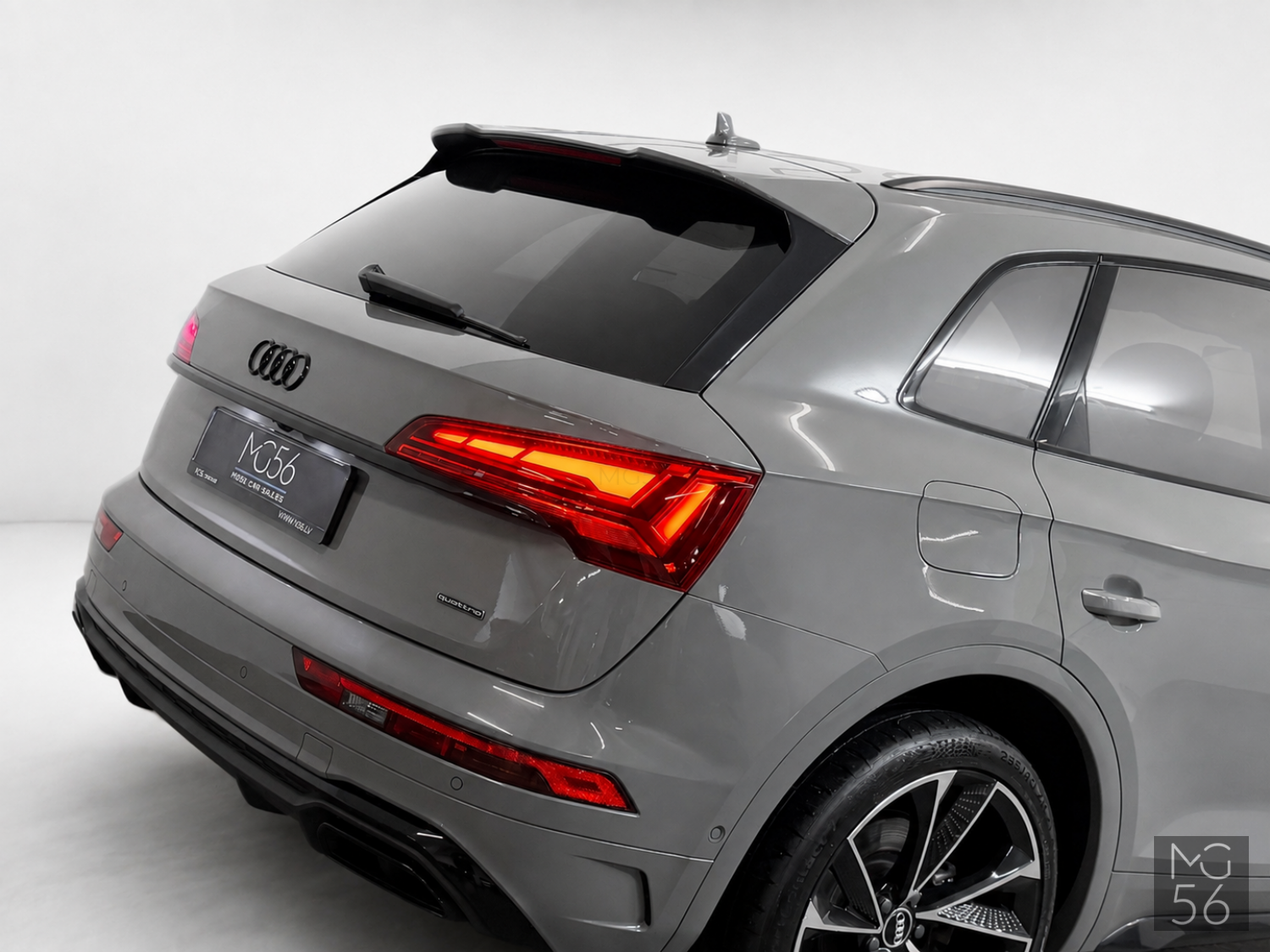 Audi Q5 55 TFSI E-Tron Quattro Facelift S-Line AIRMATIC B&O Quantum Grey - Audi